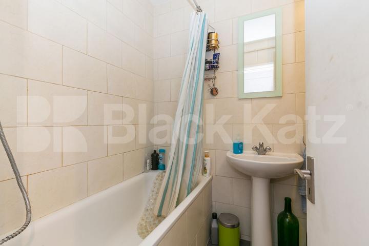 Located in the heart of Crouch End  close to all its boutiques and cafes  Crescent Road, Crouch End